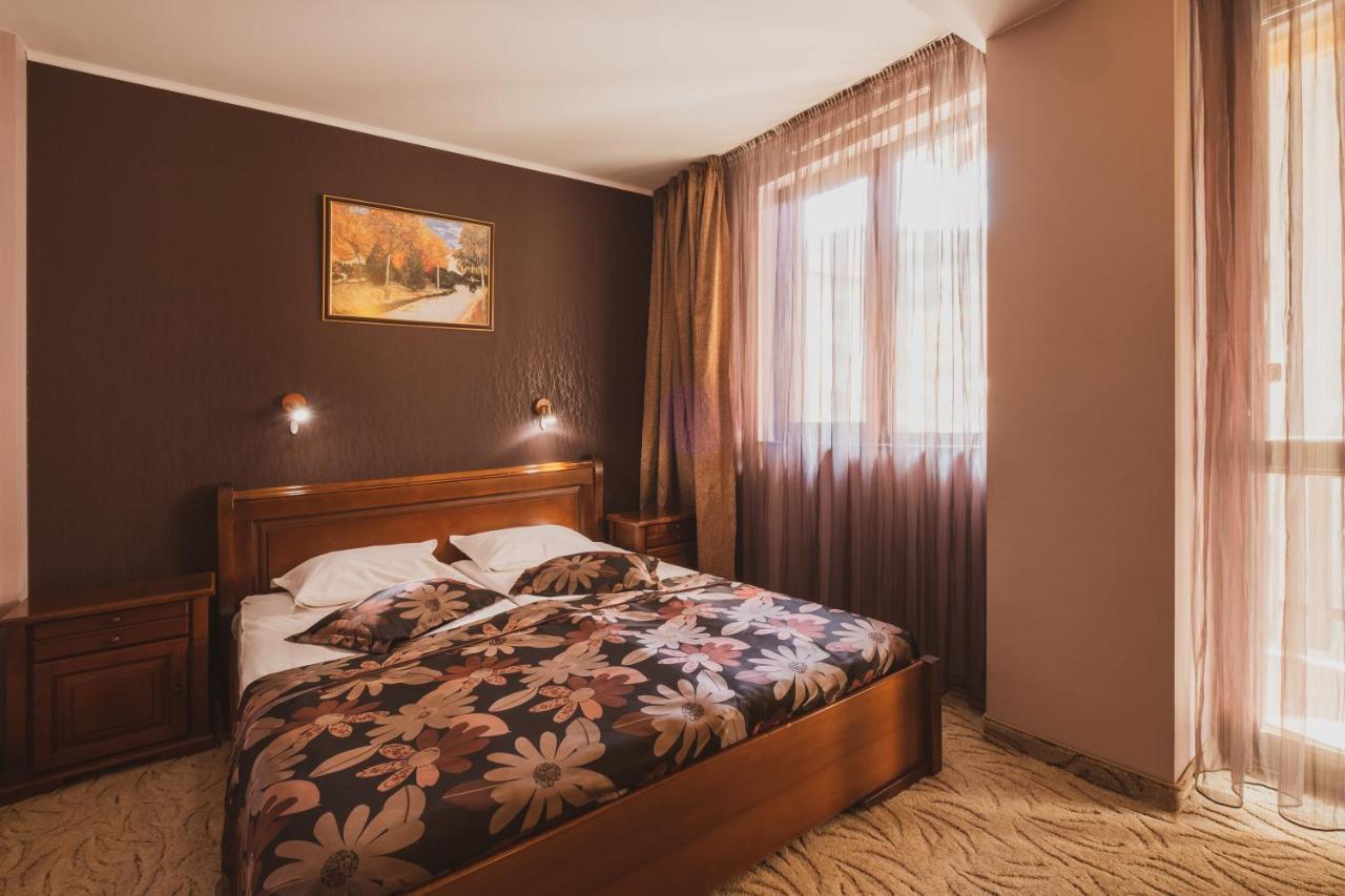 Хотел Том И Нези Класик Velingrad Dış mekan fotoğraf
